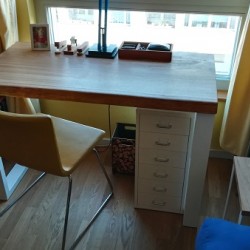 Kundenprojekt: Schreibtisch aus einer großen Eichenplatte!